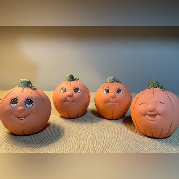 Set of 4 Ceramic Pumpkin Heads Halloween Decorations, 4” Tall - Picture 1 of 7